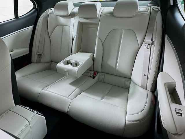 new 2025 Genesis G70 car, priced at $39,575