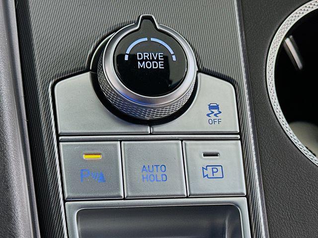 new 2025 Genesis G70 car, priced at $50,057