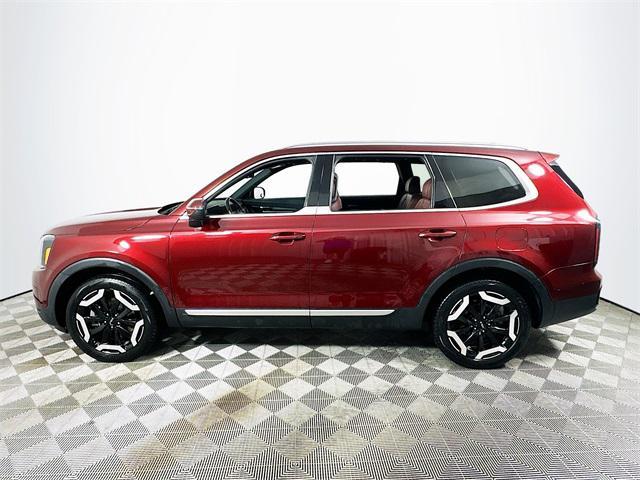 used 2024 Kia Telluride car, priced at $30,519