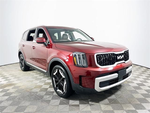 used 2024 Kia Telluride car, priced at $30,519