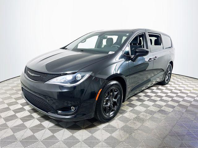 used 2019 Chrysler Pacifica car, priced at $13,436
