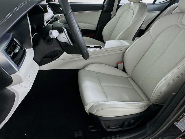 new 2025 Genesis G70 car, priced at $39,665