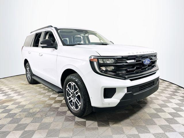 used 2025 Ford Expedition car, priced at $61,895