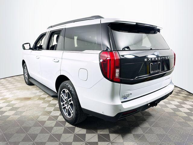 used 2025 Ford Expedition car, priced at $61,895