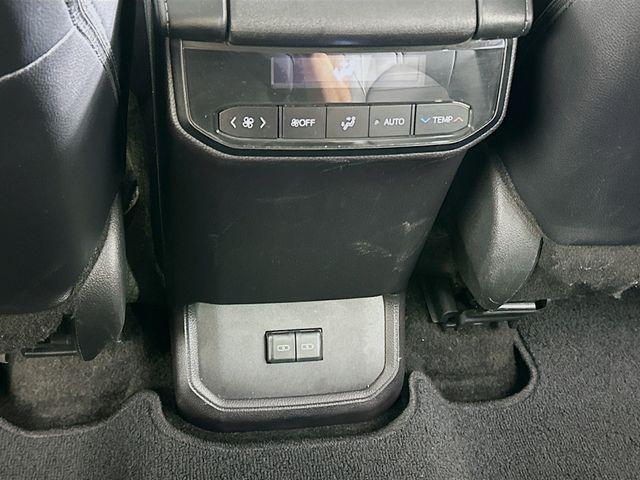 used 2024 Toyota Highlander car, priced at $31,997