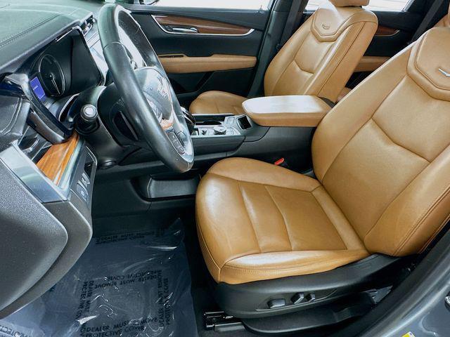 used 2022 Cadillac XT5 car, priced at $30,434