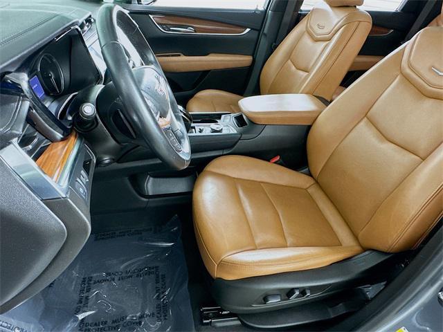 used 2022 Cadillac XT5 car, priced at $30,434