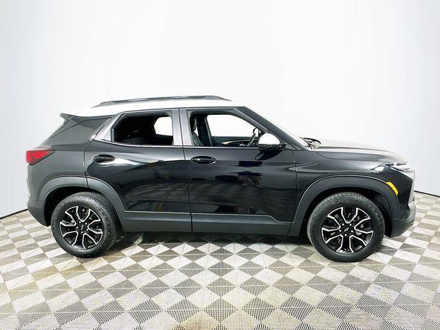 used 2025 Chevrolet TrailBlazer car, priced at $22,147