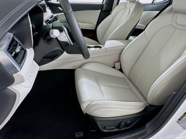 new 2025 Genesis G70 car, priced at $39,730