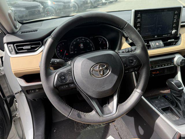 2021 Blizzard Pearl Toyota RAV4