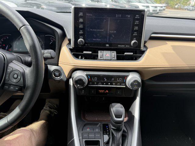 2021 Blizzard Pearl Toyota RAV4
