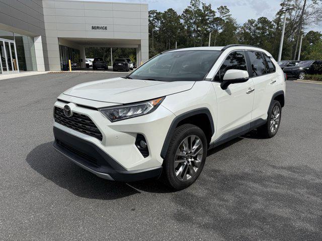 2021 Blizzard Pearl Toyota RAV4