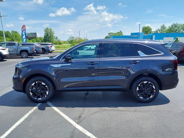 used 2025 Kia Sorento car, priced at $35,450