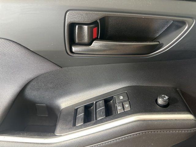 used 2023 Toyota Highlander car, priced at $27,999