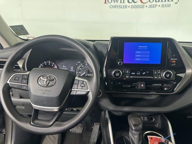 used 2023 Toyota Highlander car, priced at $27,999
