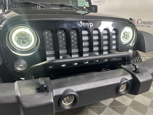 used 2015 Jeep Wrangler Unlimited car, priced at $18,607