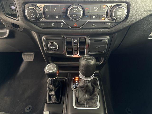 new 2025 Jeep Gladiator car, priced at $45,700