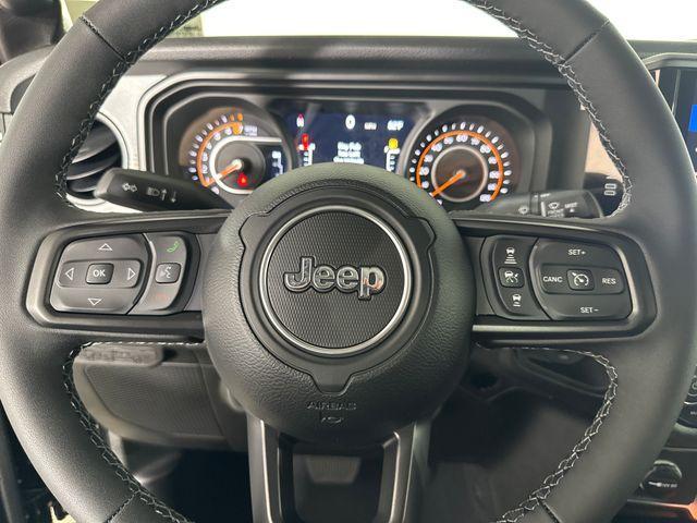 new 2025 Jeep Gladiator car, priced at $45,700
