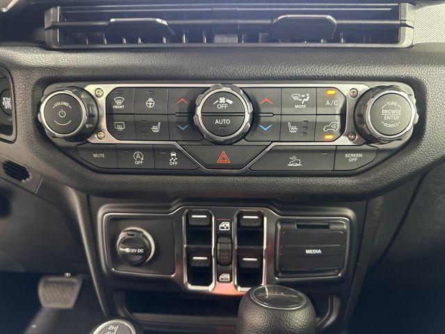 new 2025 Jeep Gladiator car, priced at $45,700