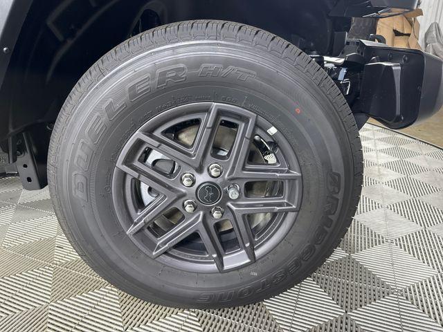 new 2025 Jeep Gladiator car, priced at $45,700