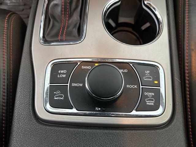 used 2021 Jeep Grand Cherokee car, priced at $29,204