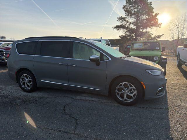 used 2023 Chrysler Pacifica car, priced at $29,164
