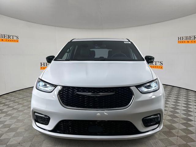 new 2026 Chrysler Pacifica car, priced at $41,420