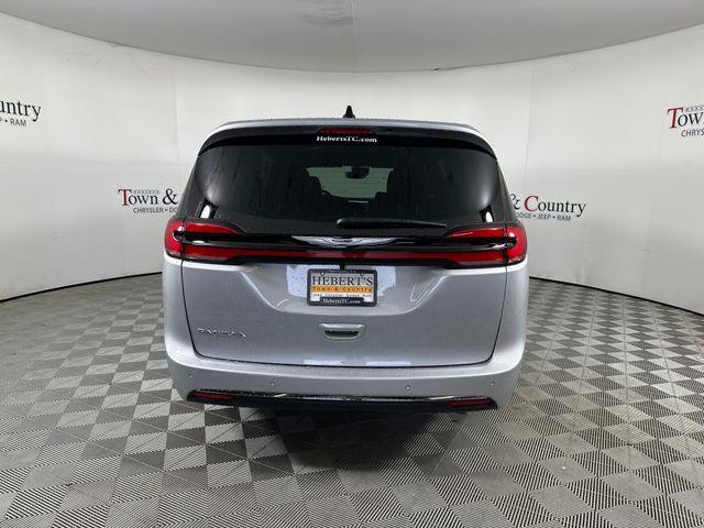 new 2026 Chrysler Pacifica car, priced at $46,415