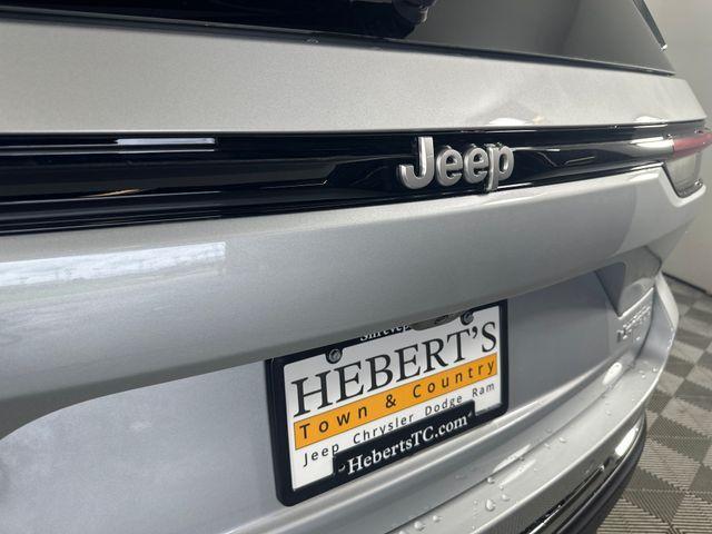 new 2025 Jeep Grand Cherokee car, priced at $33,875