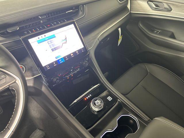 new 2025 Jeep Grand Cherokee L car, priced at $44,620