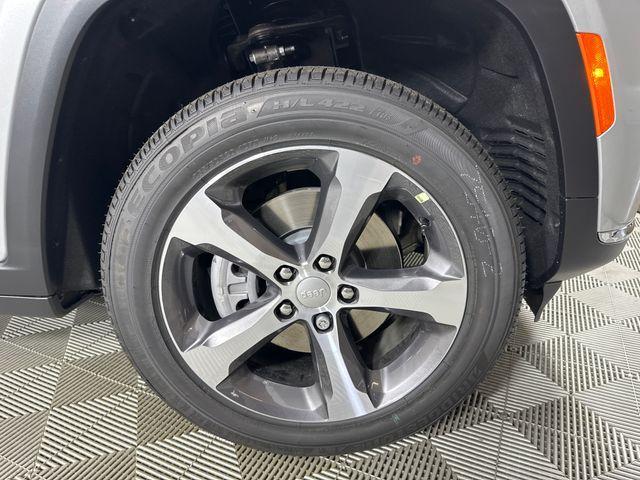 new 2025 Jeep Grand Cherokee L car, priced at $44,620