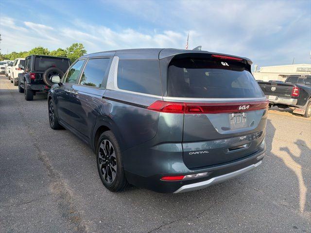 used 2024 Kia Carnival car, priced at $33,685