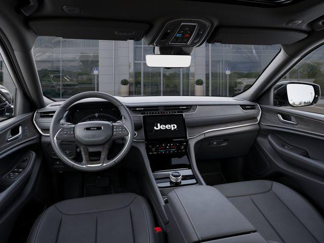 new 2025 Jeep Grand Cherokee car, priced at $44,935