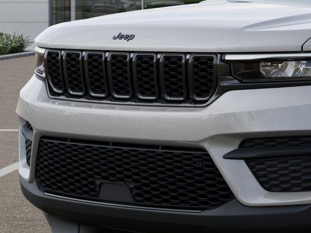 new 2025 Jeep Grand Cherokee car, priced at $40,480