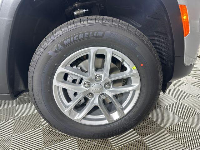 new 2025 Jeep Grand Cherokee car, priced at $38,420