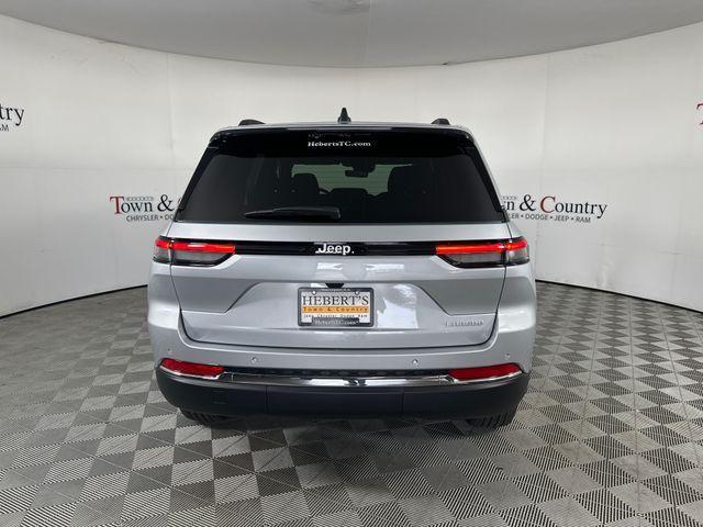 new 2025 Jeep Grand Cherokee car, priced at $38,420