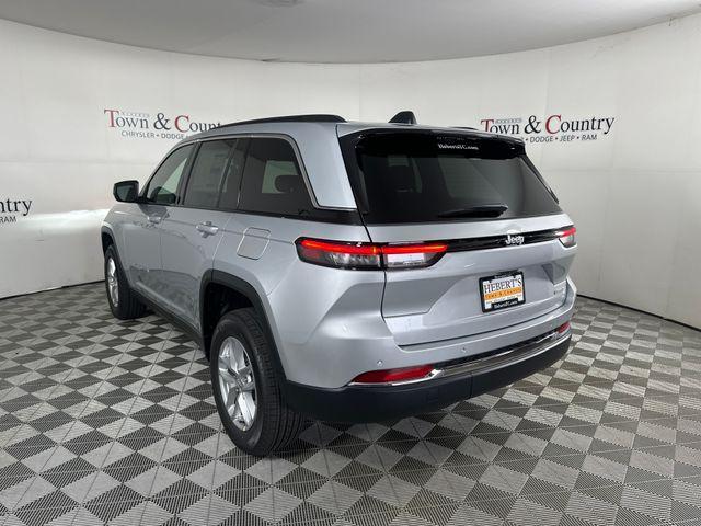 new 2025 Jeep Grand Cherokee car, priced at $38,420