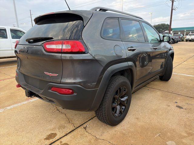 used 2015 Jeep Cherokee car, priced at $12,895