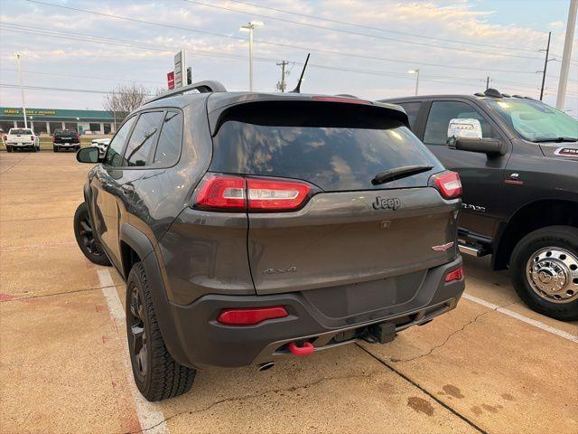 used 2015 Jeep Cherokee car, priced at $12,895