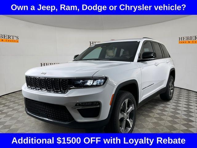new 2025 Jeep Grand Cherokee car, priced at $43,300