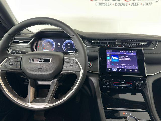 new 2025 Jeep Grand Cherokee car, priced at $37,260