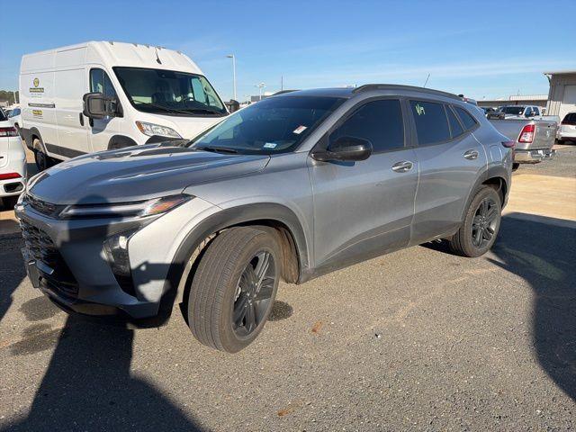 used 2025 Chevrolet Trax car, priced at $23,609