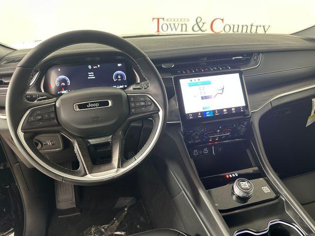 new 2025 Jeep Grand Cherokee L car, priced at $38,495