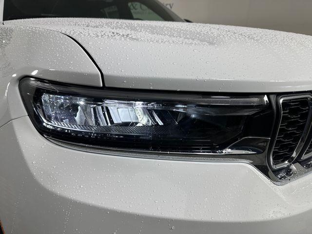 new 2025 Jeep Grand Cherokee car, priced at $36,880