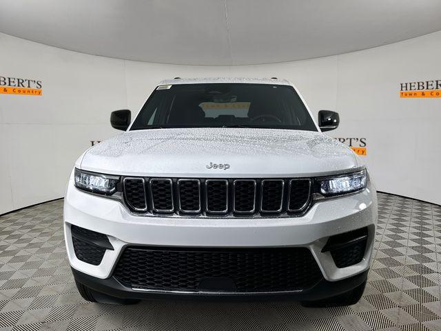 new 2025 Jeep Grand Cherokee car, priced at $36,880