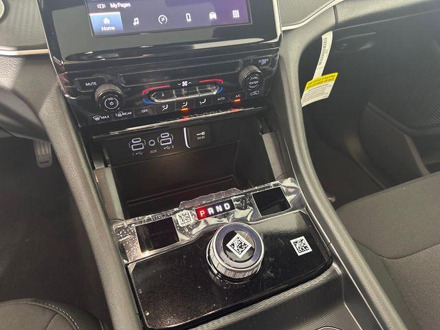 new 2025 Jeep Grand Cherokee car, priced at $36,880