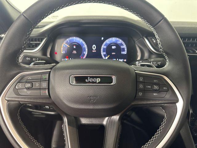 new 2025 Jeep Grand Cherokee car, priced at $36,880