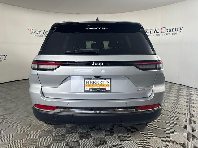 new 2025 Jeep Grand Cherokee car, priced at $36,375