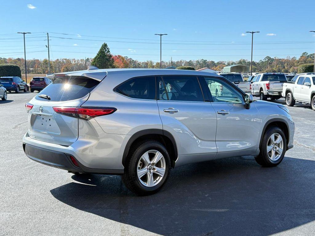 used 2021 Toyota Highlander car, priced at $29,750