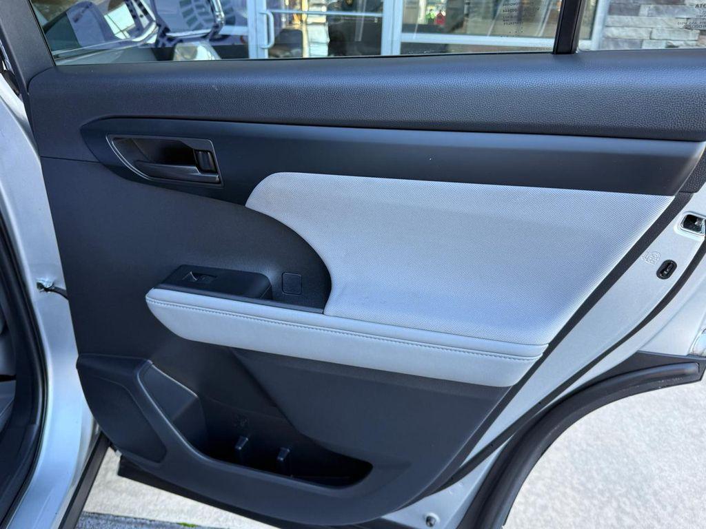 used 2021 Toyota Highlander car, priced at $29,750